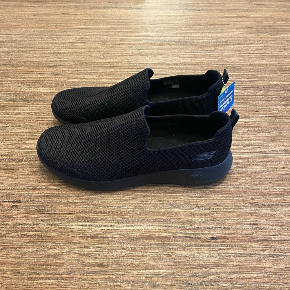 Skechers Go Max-Athletic Air Mesh Slip On Walking Shoes